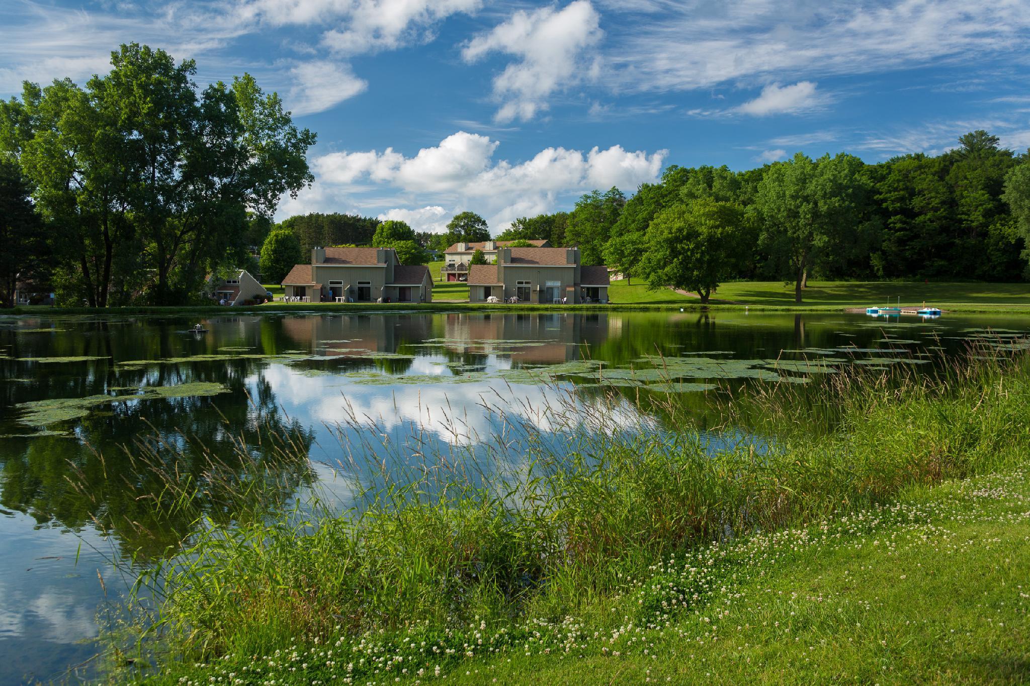 Tamarack Wisconsin Dells, A Ramada By Wyndham Hotel Lake Delton Exterior photo